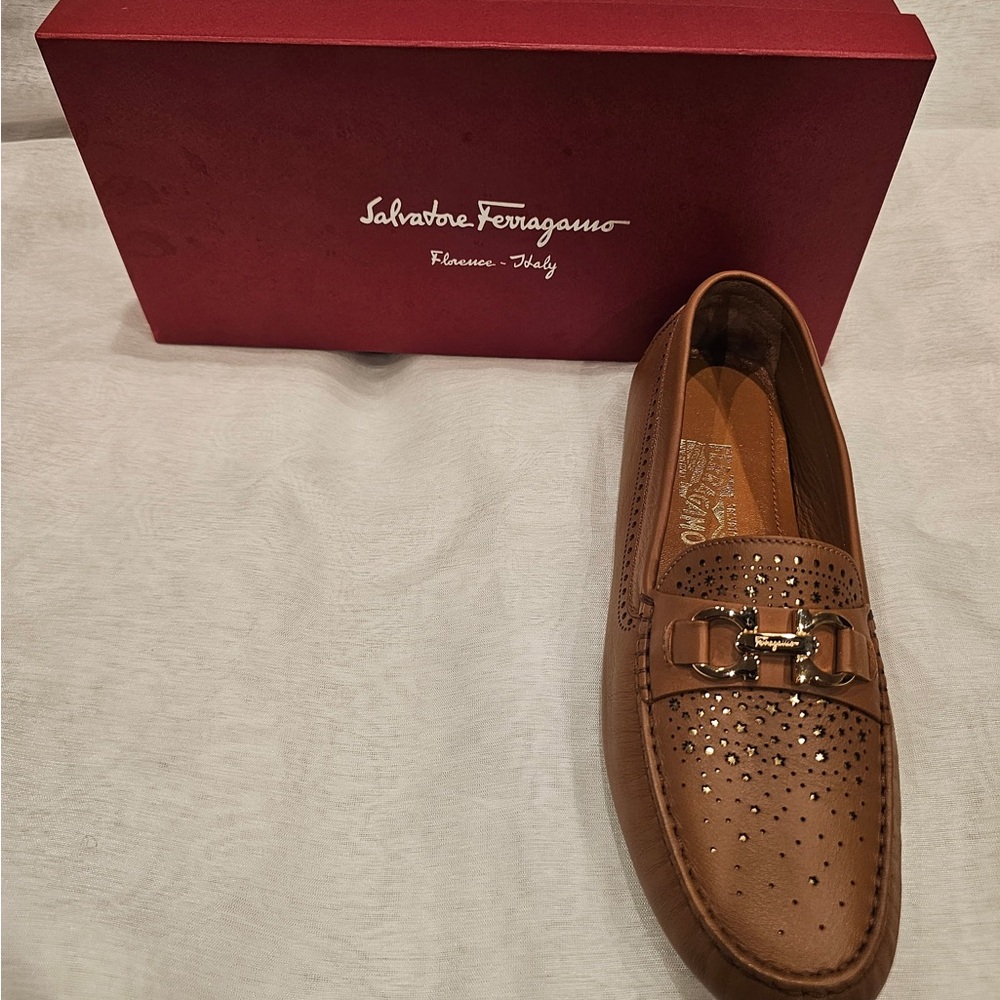 Salvatore Ferragamo Women’s Tan Leather Bit-Detail Driving Loafers - Picture 3 of 6